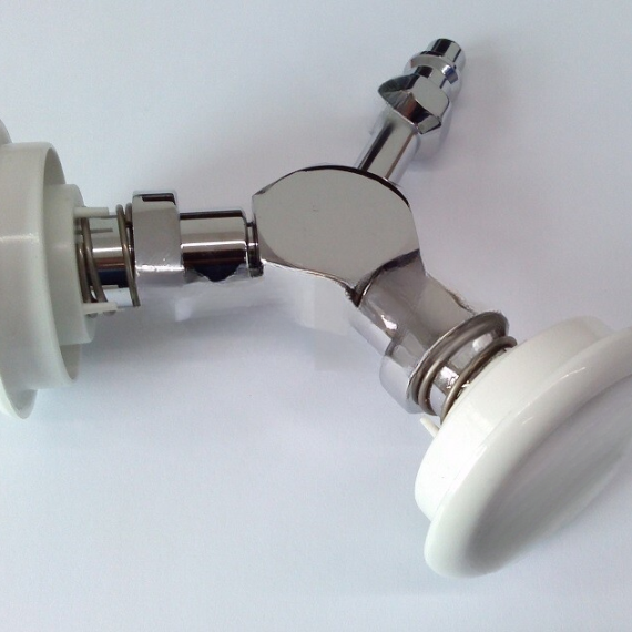 Y-Output For Gas Outlet