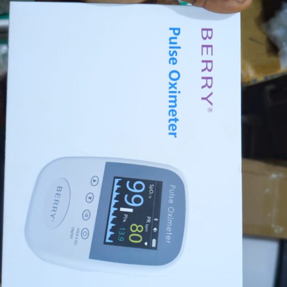 Handheld Pulse Oximeter ( berry ) live photo